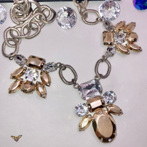 Glamorous Draping Calvicle BIB Statement Necklace - Picture 4 of 8